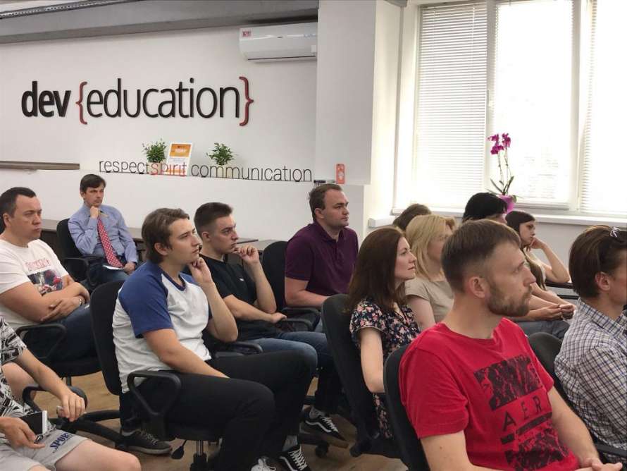 Компания DevEducation провела в Киеве необычный открытый урок для украинских СМИ