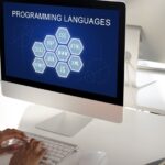 Для чого потрібна мова програмування і якими є критерії її вибору