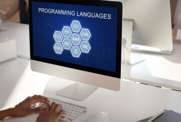 Для чого потрібна мова програмування і якими є критерії її вибору